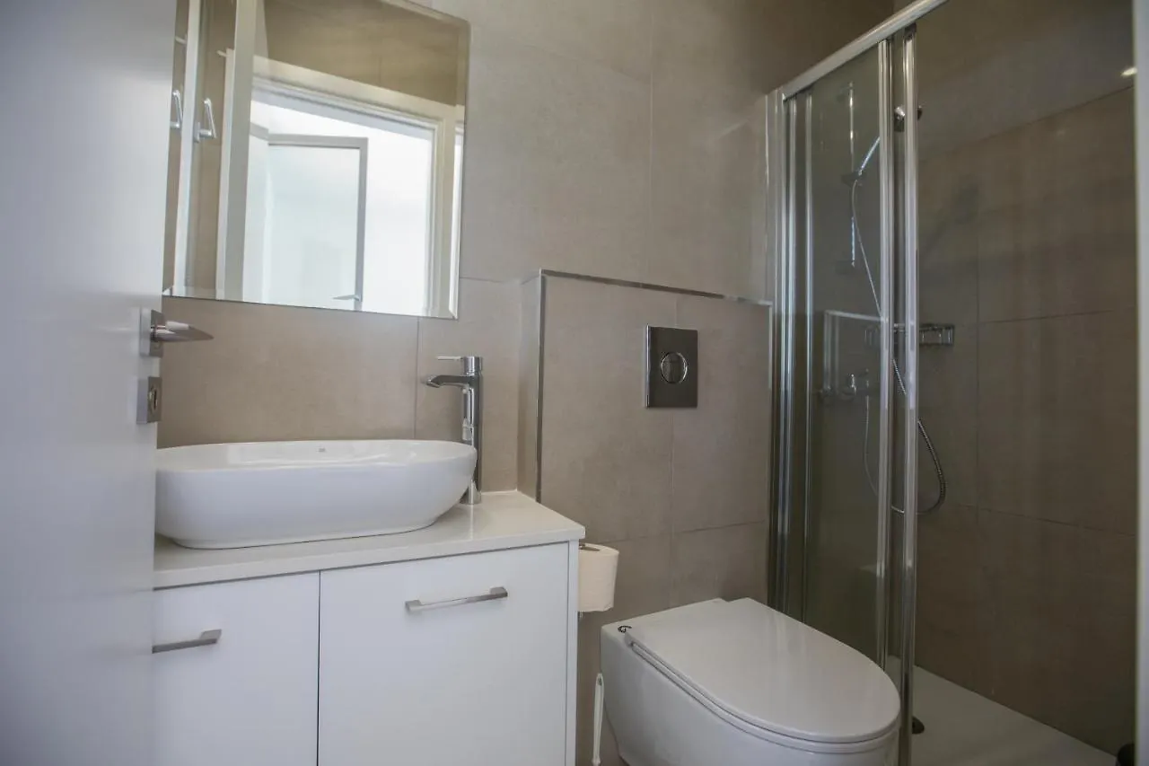 Leda Villa بروتاراس